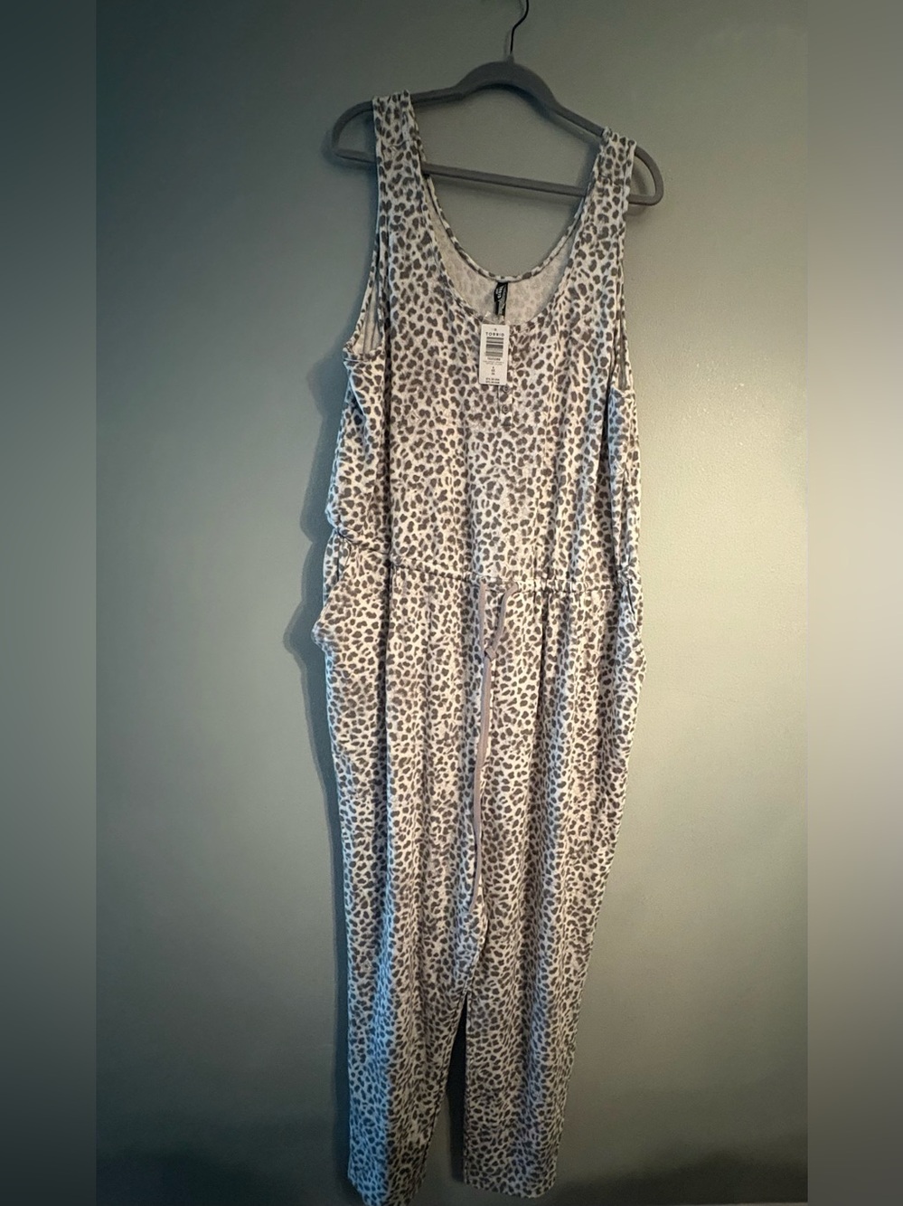 NWT Torrid Sleep Sleeveless Leopard Print Jumpsuit in Light Gray and Cream
